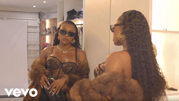 DJ Zinhle & Skillz – Sorry Ft. Section Five & MK Productions (Video)